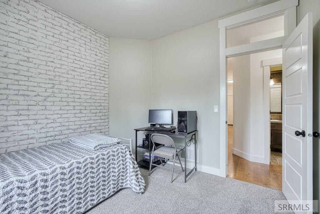 Image 28 of property listing at 6349 Tower Castle Loop, Ammon, ID 83406