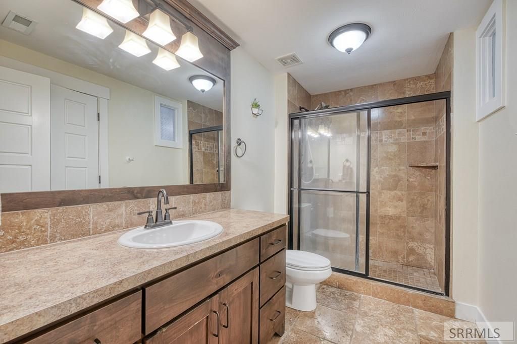 Image 39 of property listing at 6349 Tower Castle Loop, Ammon, ID 83406