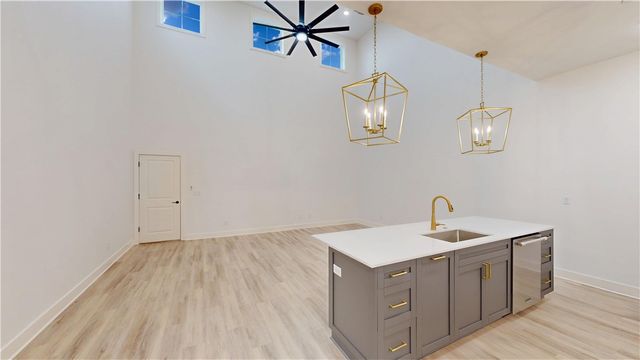 5916 S Bellview Road, Rogers, AR 72758