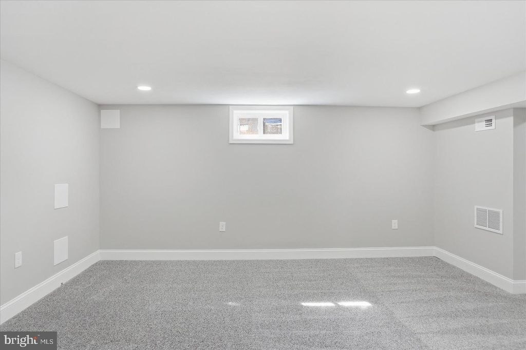 Image 12 of property listing at 1300 PENTRIDGE RD, Baltimore, MD 21239