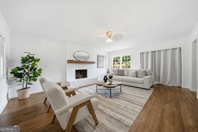 1447 Brook Valley Lane NE, Atlanta, GA 30324