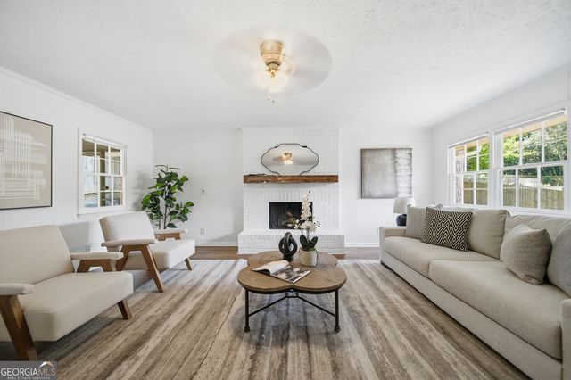 1447 Brook Valley Lane NE, Atlanta, GA 30324