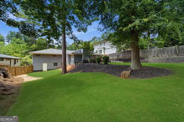 1447 Brook Valley Lane NE, Atlanta, GA 30324