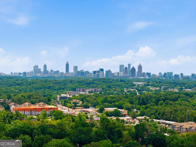 1447 Brook Valley Lane NE, Atlanta, GA 30324