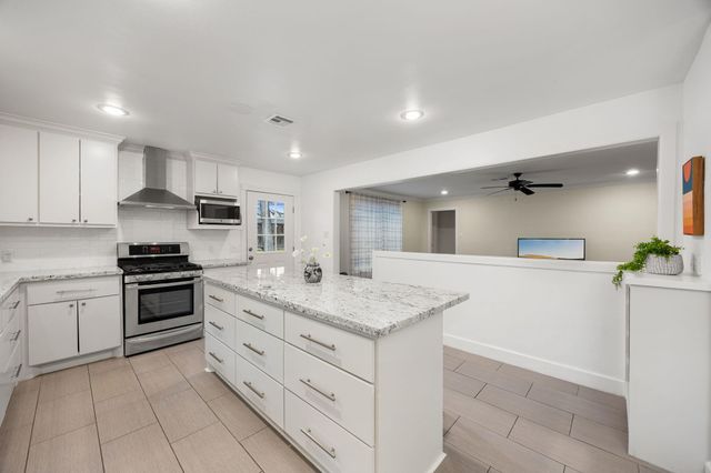 4114 Tartan Lane, Houston, TX 77025