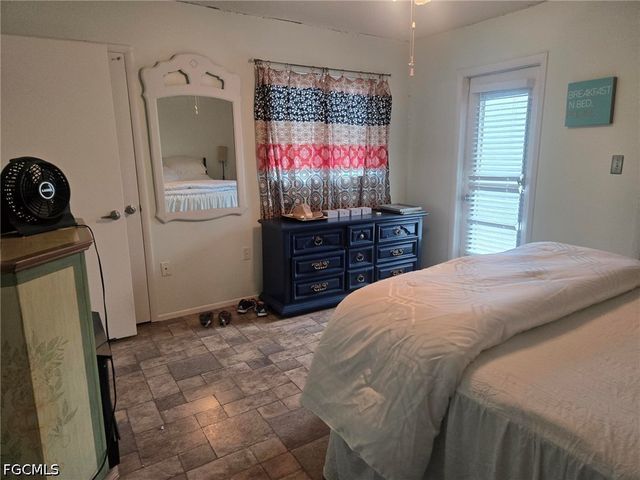7400 College PKWY 74D, Fort Myers, FL 33907