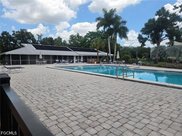 7400 College PKWY 74D, Fort Myers, FL 33907