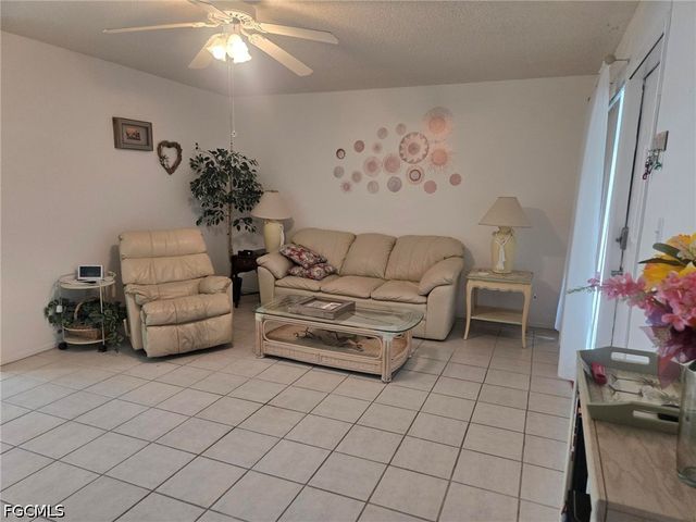 7400 College PKWY 74D, Fort Myers, FL 33907