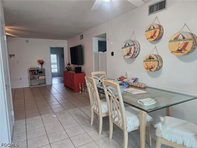 7400 College PKWY 74D, Fort Myers, FL 33907