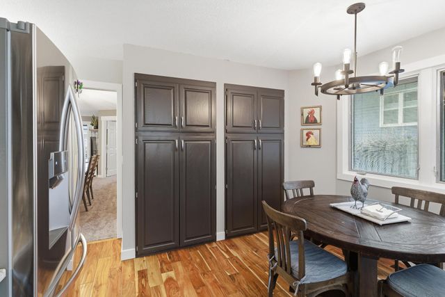 7361 Hunters Run, Eden Prairie, MN 55346