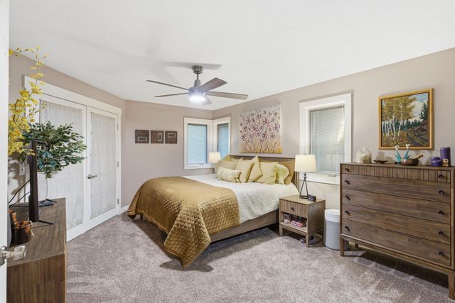 7361 Hunters Run, Eden Prairie, MN 55346