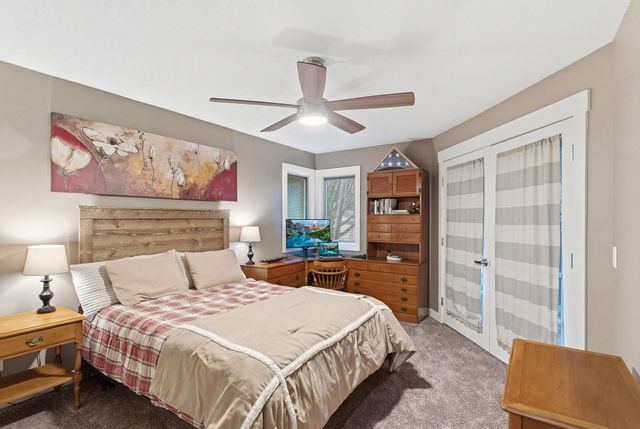 7361 Hunters Run, Eden Prairie, MN 55346