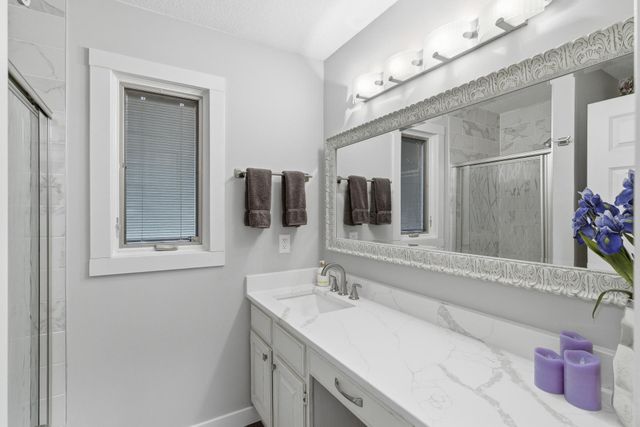 7361 Hunters Run, Eden Prairie, MN 55346