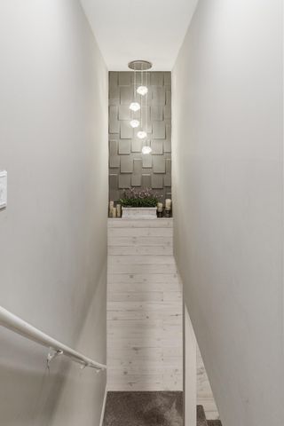 7361 Hunters Run, Eden Prairie, MN 55346