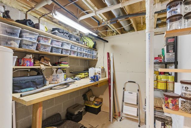 7361 Hunters Run, Eden Prairie, MN 55346