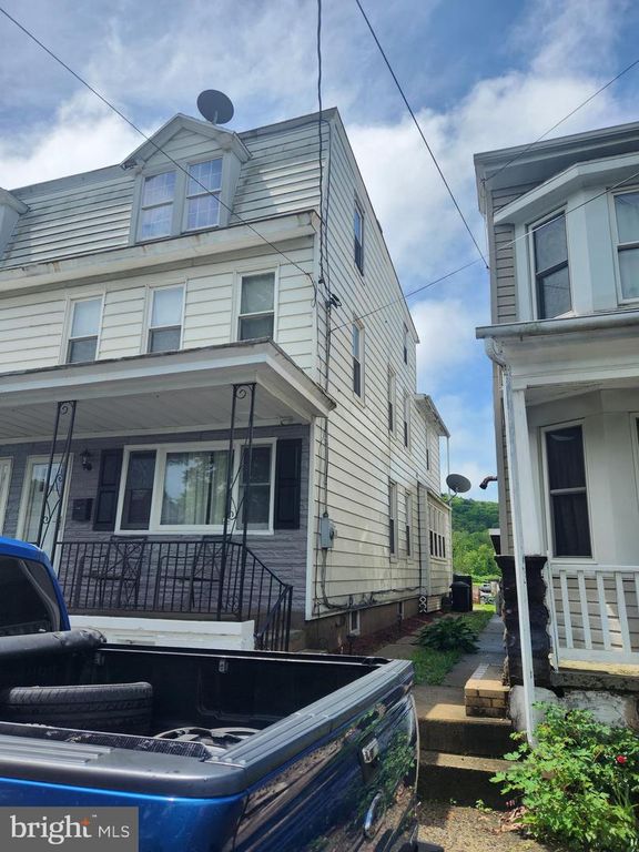 406 PARKWAY, Schuylkill Haven, PA 17972