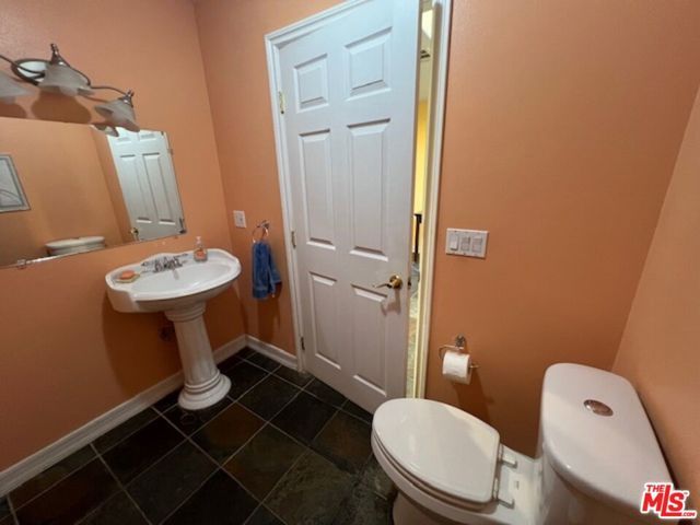 17355 Lemac Street, Northridge (los Angeles), CA 91325
