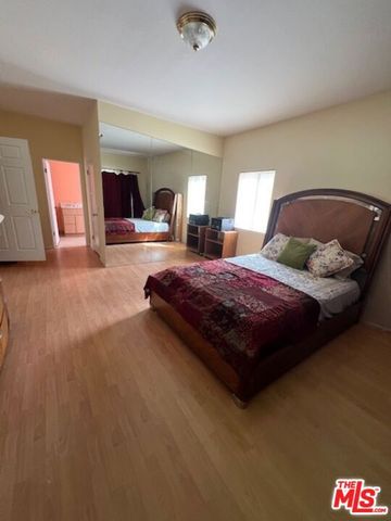 17355 Lemac Street, Northridge (los Angeles), CA 91325