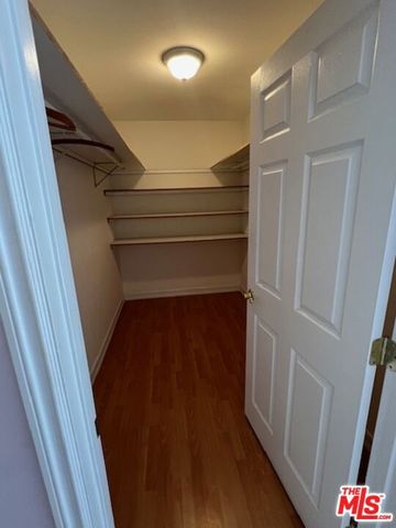 17355 Lemac Street, Northridge (los Angeles), CA 91325