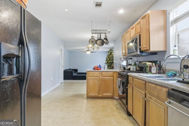 645 Wildboar Court, Fairburn, GA 30213