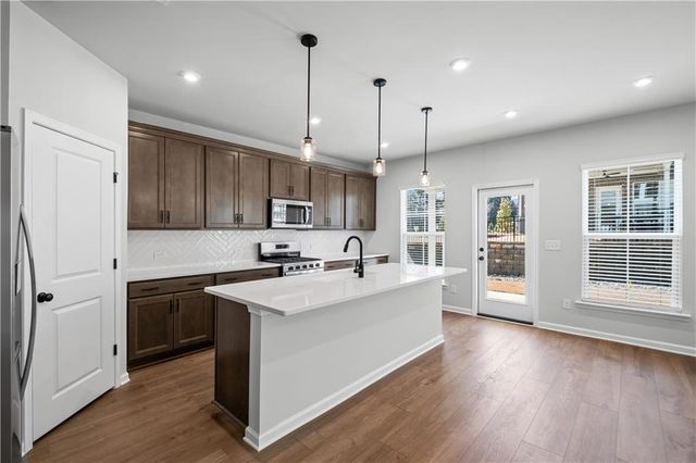 5669 Tillman Way, Powder Springs, GA 30127