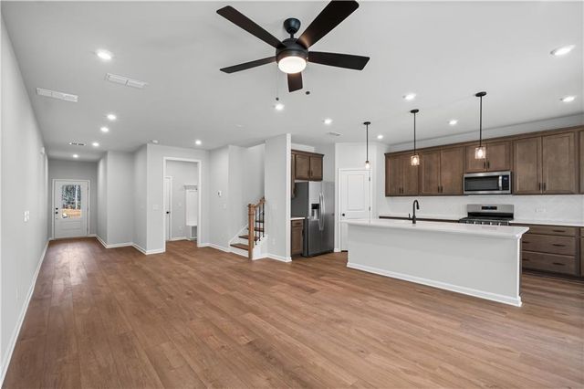 5669 Tillman Way, Powder Springs, GA 30127