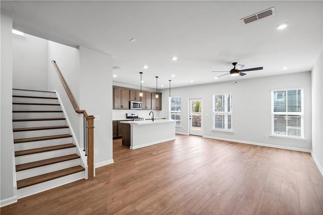 5669 Tillman Way, Powder Springs, GA 30127