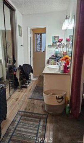 18307 Burbank Boulevard 41, Tarzana (los Angeles), CA 91356