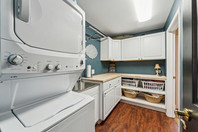 353 E Butterfield Road, Elmhurst, IL 60126