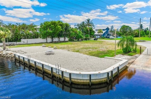 6152 Park RD, Fort Myers, FL 33908