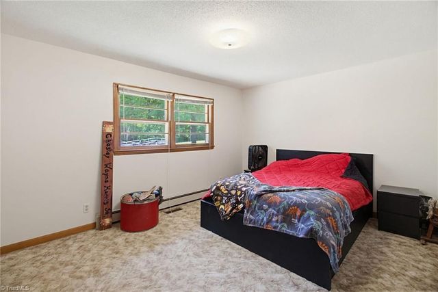 605 Clarksbury Church Road, Thomasville, NC 27360