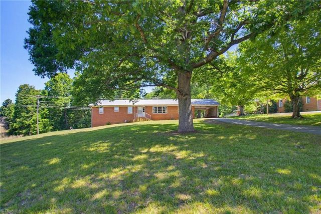 605 Clarksbury Church Road, Thomasville, NC 27360