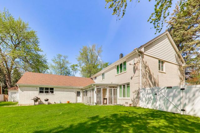 511 Mark Lane, Downers Grove, IL 60516