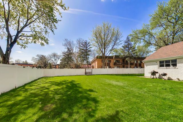511 Mark Lane, Downers Grove, IL 60516