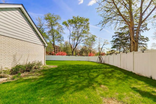 511 Mark Lane, Downers Grove, IL 60516