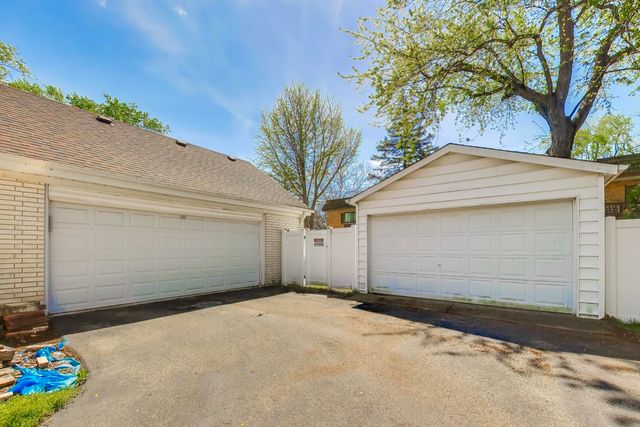 511 Mark Lane, Downers Grove, IL 60516
