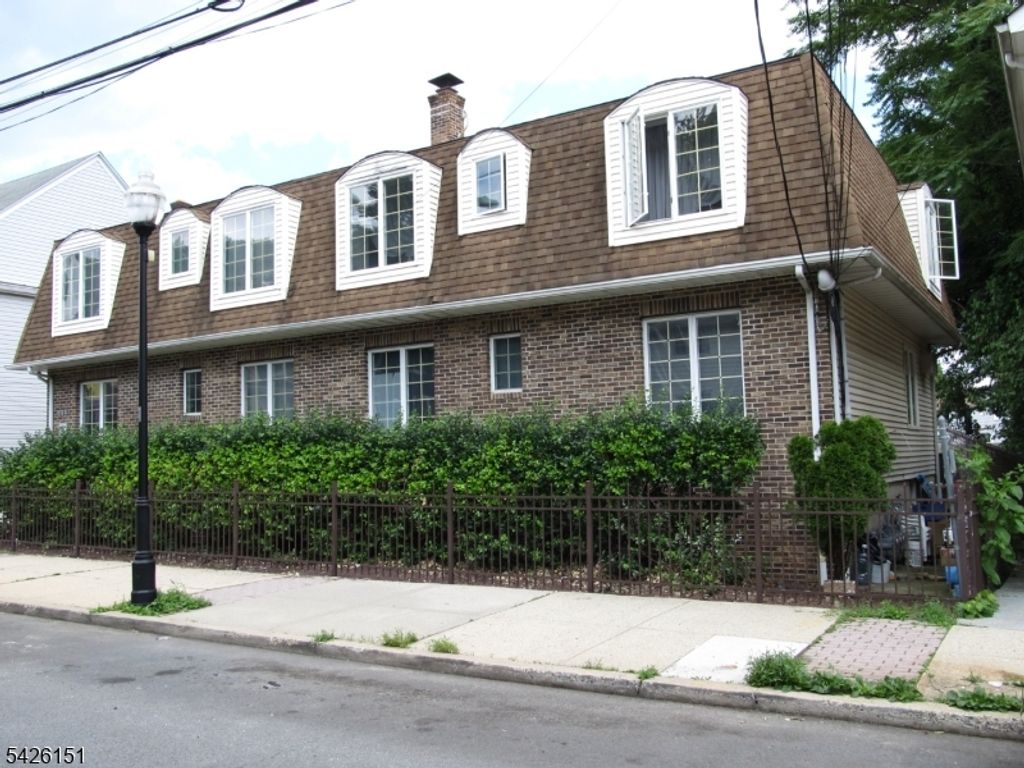 119 Valley Rd, Clifton City, NJ 07013