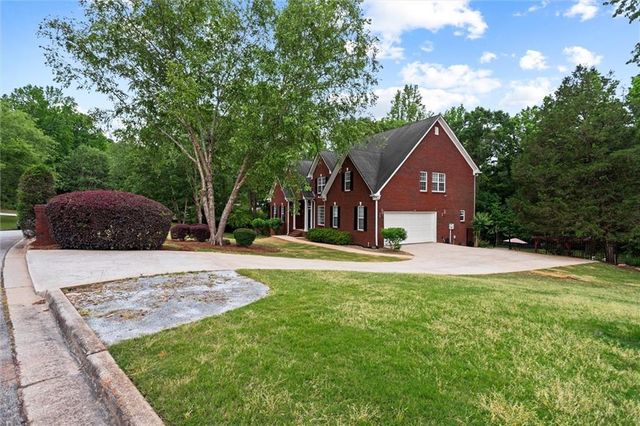 85 Costleys Bridge Drive, Oxford, GA 30054