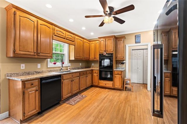 85 Costleys Bridge Drive, Oxford, GA 30054