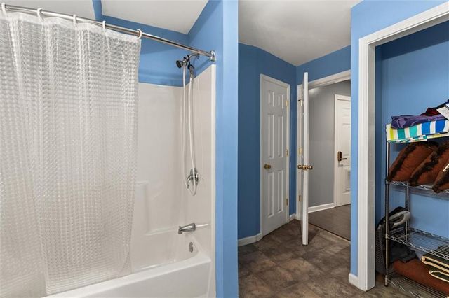 85 Costleys Bridge Drive, Oxford, GA 30054
