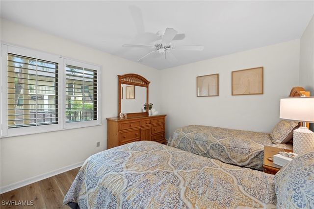 219 Fox Glen DR 1203, Naples, FL 34104