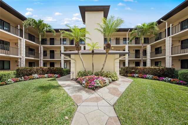 219 Fox Glen DR 1203, Naples, FL 34104