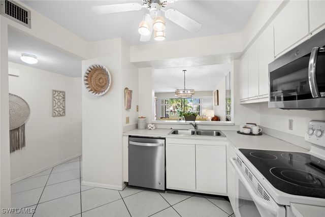 219 Fox Glen DR 1203, Naples, FL 34104