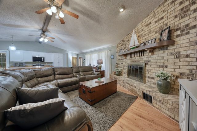 114 Hideaway Lane E, Hideaway, TX 75771