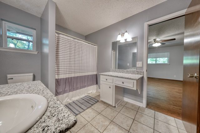 114 Hideaway Lane E, Hideaway, TX 75771