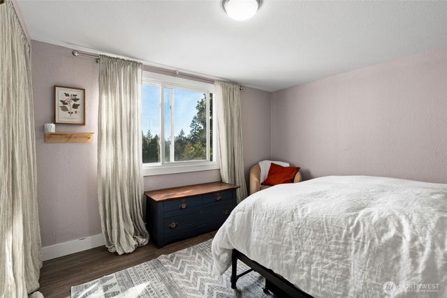 2827 NE Alder Street, Bremerton, WA 98310