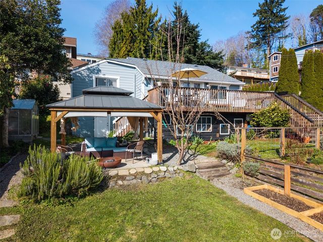 2827 NE Alder Street, Bremerton, WA 98310