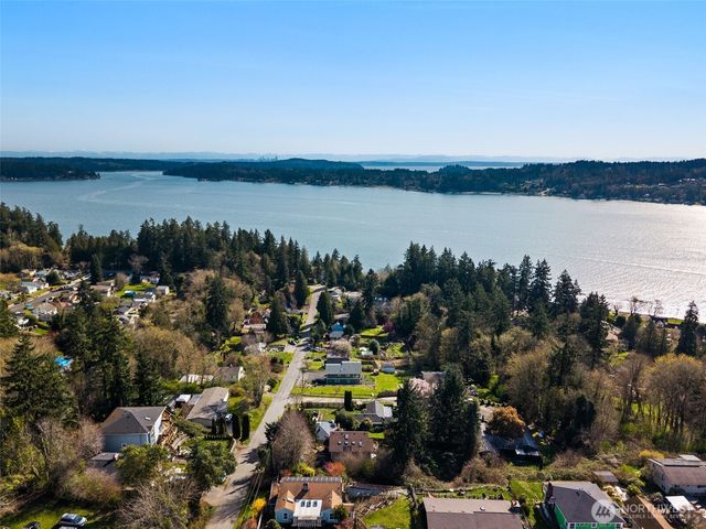2827 NE Alder Street, Bremerton, WA 98310