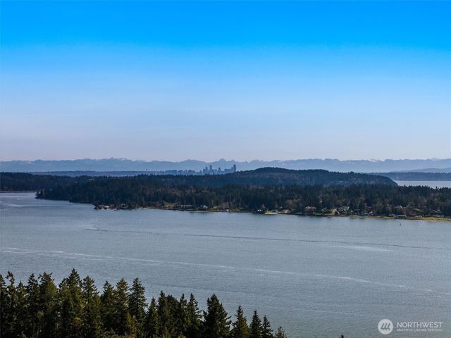 2827 NE Alder Street, Bremerton, WA 98310