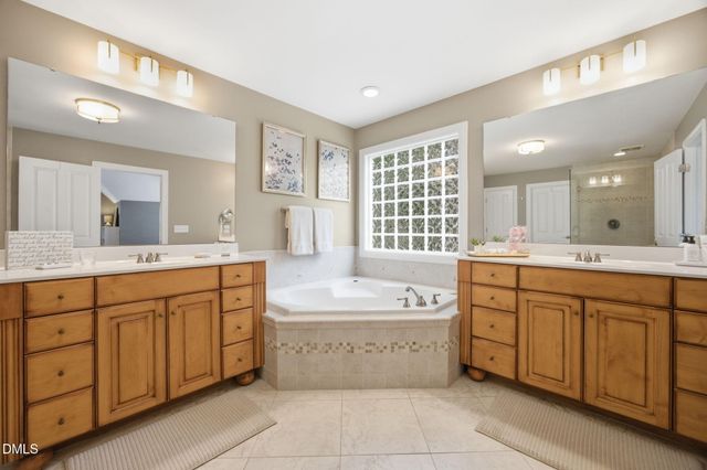 8009 Joshua Woods Drive, Wake Forest, NC 27587